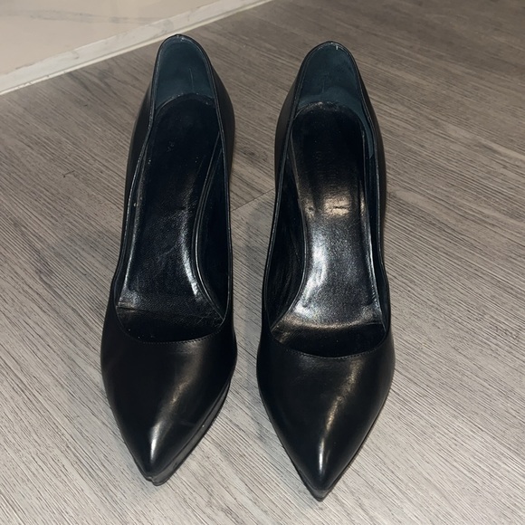 Authentic Saint Laurent Paris Black Leather Heels - Picture 2 of 11